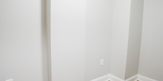 2624 E Madison St Gallery 7