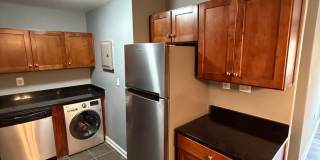 Beautiful 2 Bedroom 1 Bath Condo Conveniently Located Gallery 6