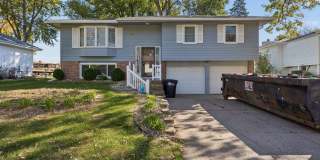 $2,000/month | 3 Bedrooms | 1.5 Baths | 2-Car Garage | Pet Friendly Gallery 1