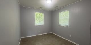 906 East Frederick Street Gallery 13