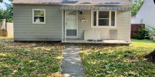 Charming 2 Bedroom House Gallery 1