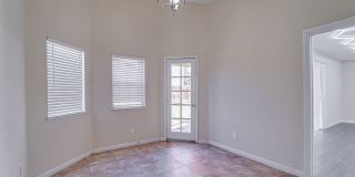 Gorgeous 2 Story Home Fully Upgraded – Move-In Ready!- 4 bedroom 3 bath Gallery 7