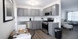 1 Bed / 1 Bath – All Bills Paid, Washer  Dryer Included, Tile Floors, Pool  Prime Location! Gallery 1