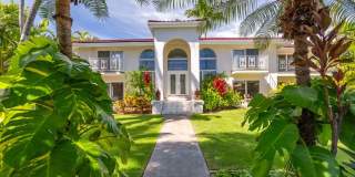 Kahala Oasis: Expansive 6BR Luxury Estate w/ Pool, Spa & Minutes to Beach Gallery 7