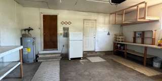 Green area 3 Bedroom 2 Bath with Garage Gallery 12