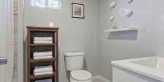 2017 Lyons Gallery 23