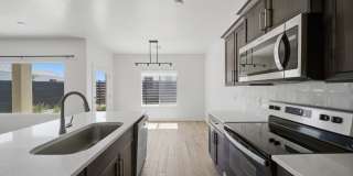 Modern Pet Friendly 4 Bedroom Home in Beautiful Neighborhood! Gallery 1