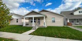 3 bed house in Crown Pointe subdivision! Gallery 1