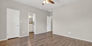 623 N Elkhart Avenue Gallery 17