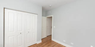 2107 N Sedgwick St Gallery 4