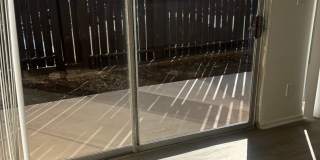 *FIRST MONTH FREE WHEN APPLICATION IS SUBMITTED THE SAME DAY OF TOUR* Bright 1 Bed / 1 Bath with Balcony & Pool – Central AC – Pet Friendly! Gallery 11