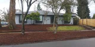 Newly renovated 1 bedroom, great location near Pacific Gallery 1