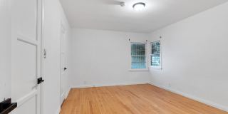 1429 Ellsmere Avenue Gallery 18