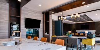 44 Washington Gallery 18