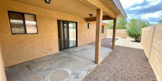 Cute 3 Bedroom Home in Center of Kingman! Gallery 31