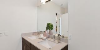 205 The Riv Gallery 32