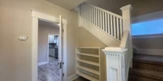 Huge 4 bedroom -A stones throw to PLU! Gallery 6