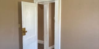 Charming 3 Bed Property at Prime Location Gallery 10