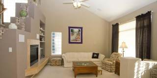 Bright Broomfield Home in Broadlands Cottages Gallery 10