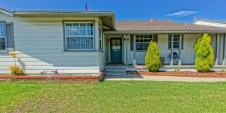 FULLY FURNISHED, CHARMING & BRIGHT, HILLSIDE HOME CLOSE TO WHITE POINT PARK & COASTLINE W/ OCEAN VIEWS, 2-CAR GARAGE & LOTS OF OUTDOOR SPACE CLOSE TO SHOPPING, RESTAURANTS! Gallery 1