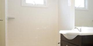 Charming 4 Bedroom-No Broker Fee Gallery 6