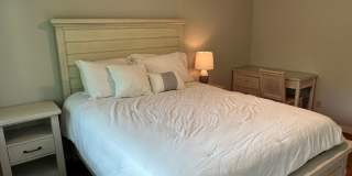 Beautiful Furnished Marsh Front Home - 6 mo Lease Term Gallery 25