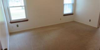 139 Lone Oak Street Gallery 18