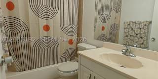 825 Brickell Bay Dr Gallery 52