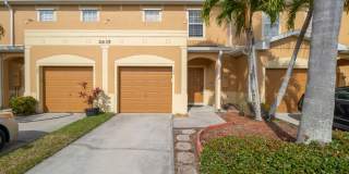 Three bedroom townhome in Lake Washington Villas Gallery 1