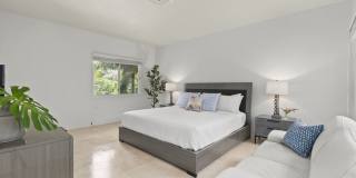 Paradise Beach Estate: Beachfront 6BR w/ Pool, Guest Suite & Pickleball Gallery 38