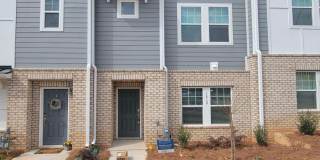 Room in 4 Bedroom Townhome at Memorial Pkwy Gallery 1