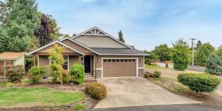 Move In Ready One Level Vaulted Ceiling Home Close to Pacific University! Gallery 1