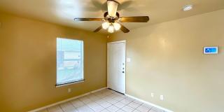 *MOVE IN SPECIAL* Convenient & Low-Maintenance Living Near St. Mary’s University! Gallery 5