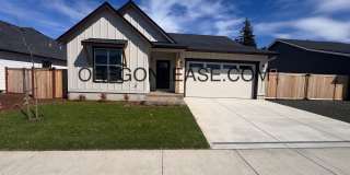 Gorgeous New Construction in Brand New Veneta Subdivision Gallery 1