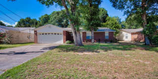 Spacious 4BR Beauty Minutes From Everything! Gallery 1