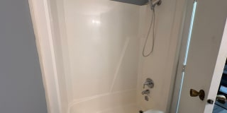 Fresh, Efficient Kent Rental with Water, Sewer & Trash Included Fresh, Efficient Kent Rental with Water, Sewer & Trash Included Gallery 6