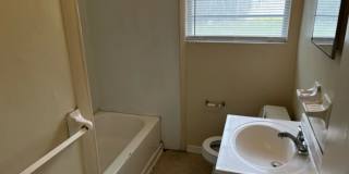 2Bed/1Bath Duplex Gallery 8