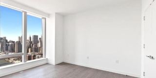 252 South Street Gallery 1