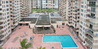 1147 Hillsboro Mile Gallery 31