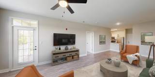 Double Creek Flats Apartments Gallery 1