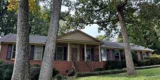 Four Bedroom Brick Home in Denver with finished basement and Seasonal Lake Views! Gallery 1
