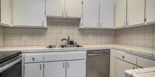 370 Santa Clara Ave #1  - 2 bedroom | 1 bath | Condo | Lower unit Gallery 12