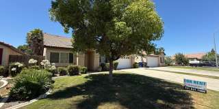 Spacious 4-Bedroom Home in Southwest Bakersfield Gallery 1