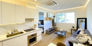 The Fairfax Gallery 28