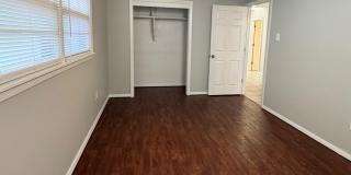 2806 54th Street Gallery 17