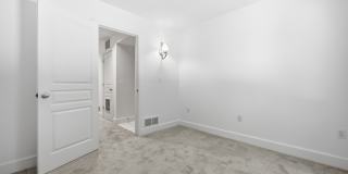 251 Carron St Gallery 32