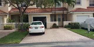 4527 NW 97th Ct Gallery 1