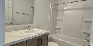3 Bed 3 Bath Townhome Gallery 6