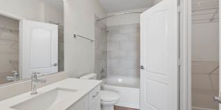 Lex Alpharetta Apartments Gallery 17