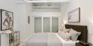 939 Lofts Gallery 77
